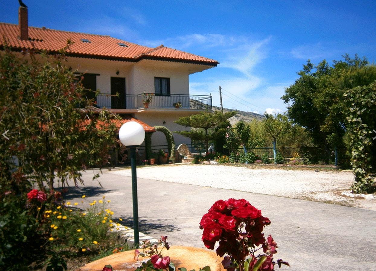 بلاتاريا Georgia'S Little Village المظهر الخارجي الصورة